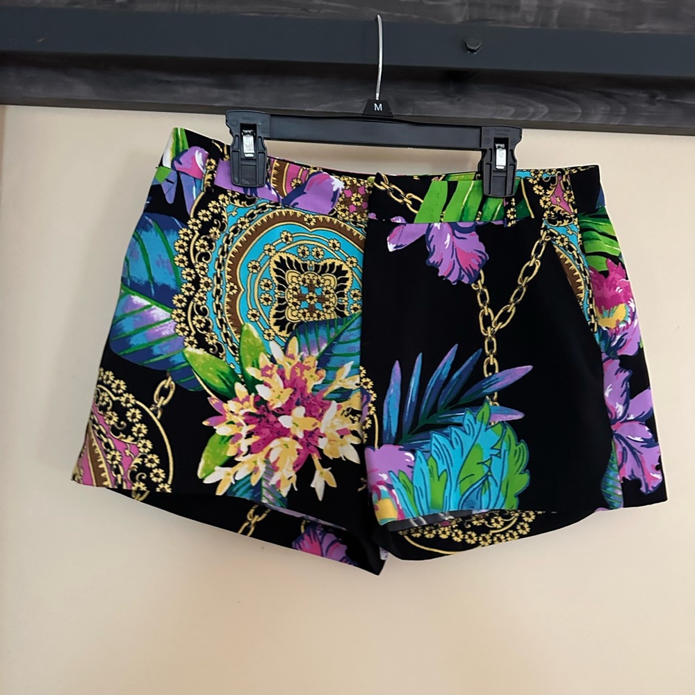 NWOT Jennifer Lopez island retreat size 2 shorts
